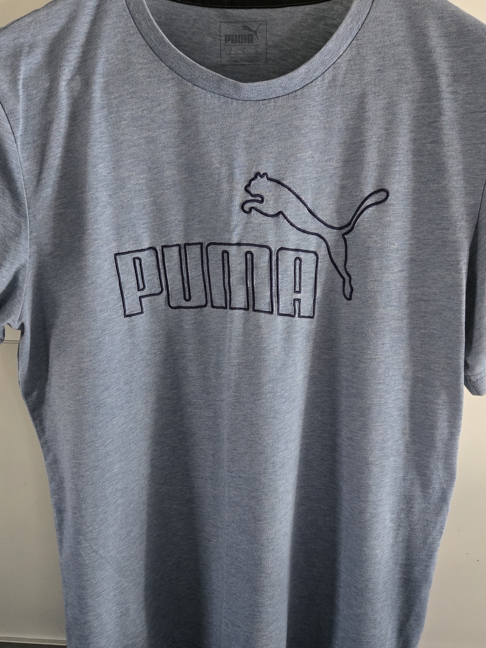 Puma T-Shirt Size Medium Embroidered Cat Logo Classic